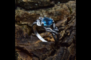 Unique Witchy Tree Bark Wedding Band with Leaf Pattern in Silver, Unusual Branch Engagement Ring with Aquamarine Twig and Leaf
