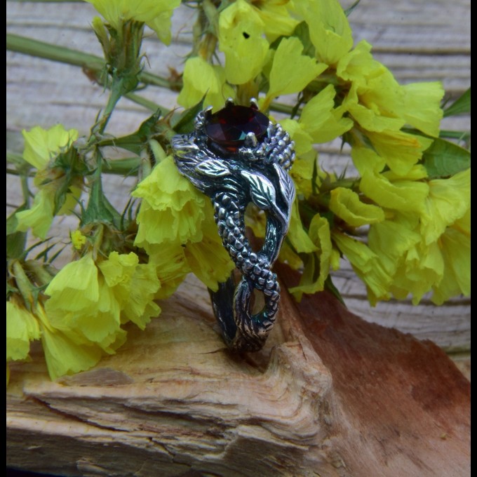 Gothic Garnet Ring with Floral Elegance