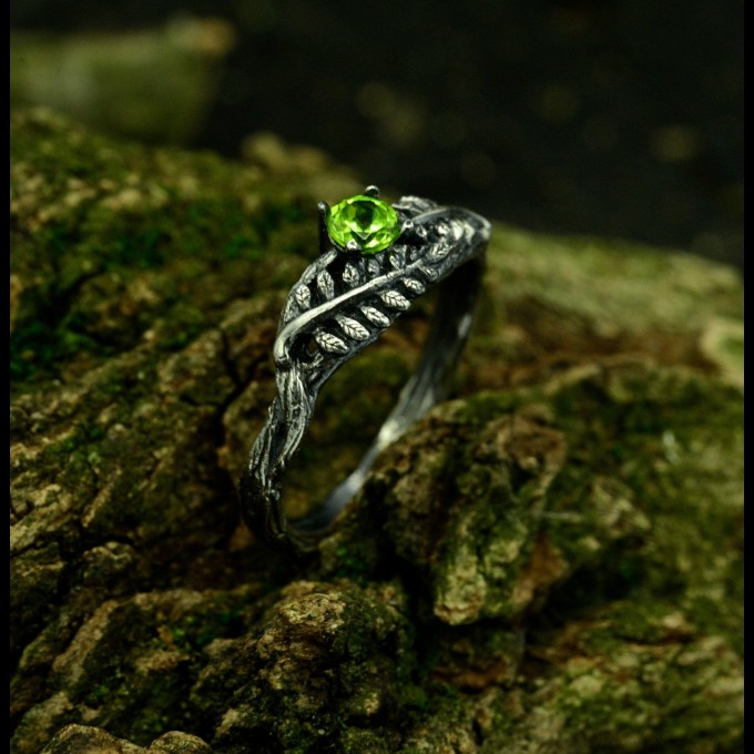 Guardian's Vine: Gothic Sterling Silver Ring with Olivine Gemstone