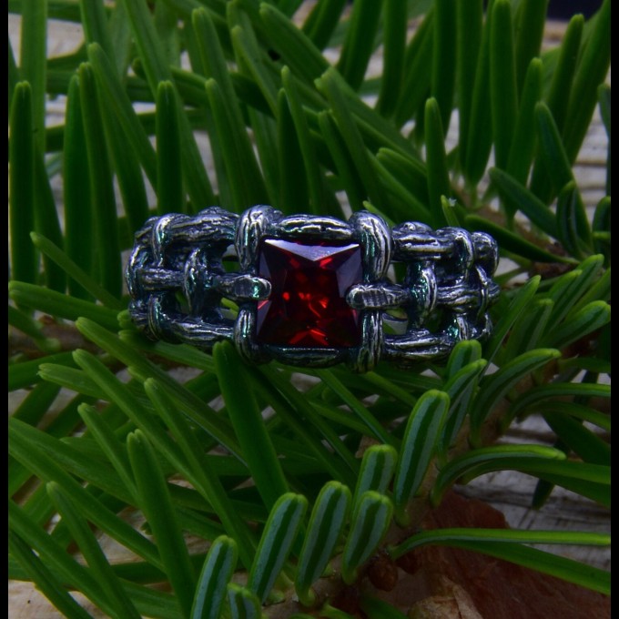 Gothic Chain Ring with Fiery Garnet Gemstone