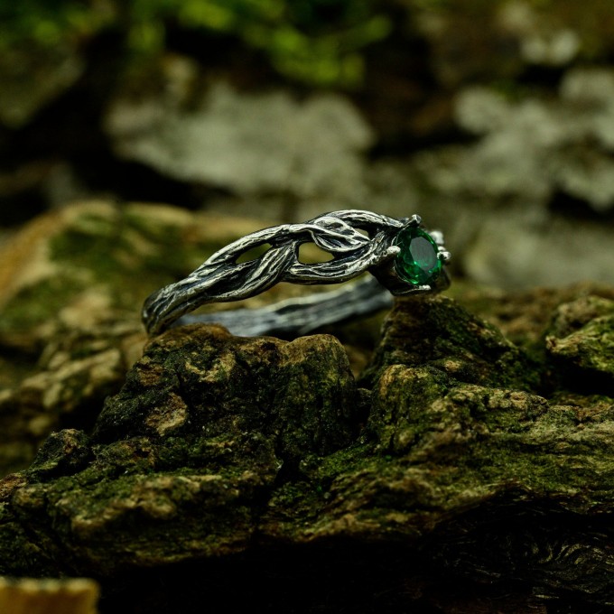 Gothic Emerald Ring with Enchanted Branch Design