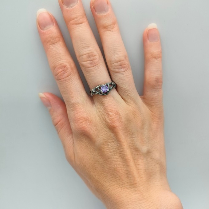 Gothic Amethyst Ring with Elegant Nature-Inspired Design