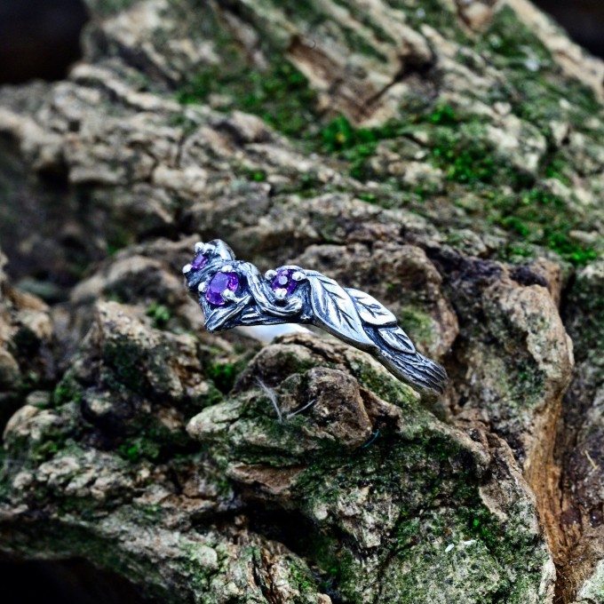 Delicate Silver Ring with Sapphire Petal Design