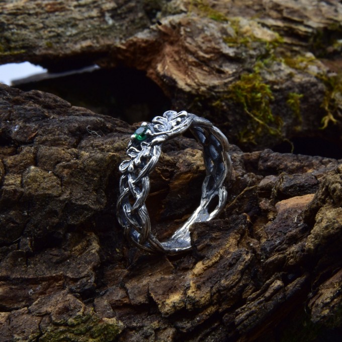 Gothic Nature Ring with Emerald  Gemstone