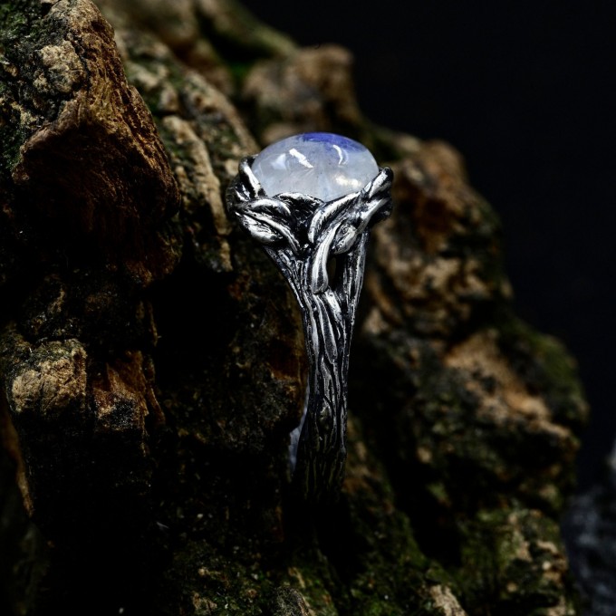 Elegant Gothic Ring with Moonstone Gemstone
