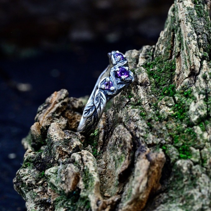 Delicate Silver Ring with Sapphire Petal Design