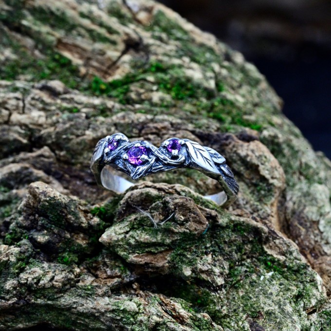 Delicate Silver Ring with Sapphire Petal Design