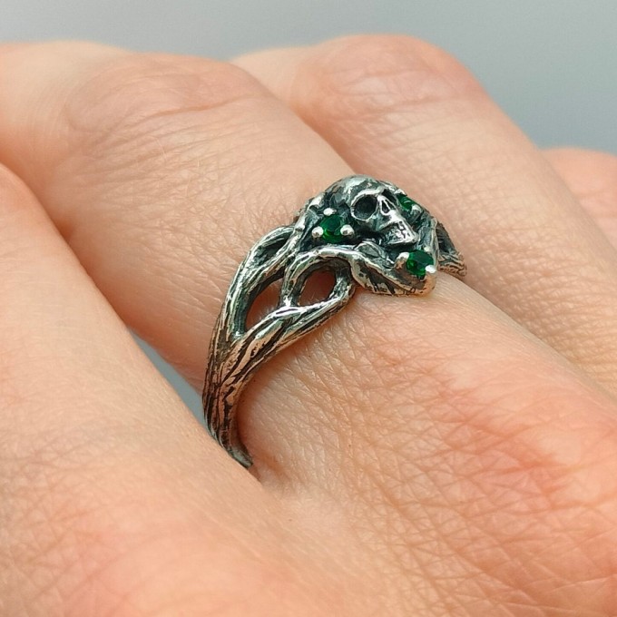 Bold Gothic Skull Ring with Emerald Details