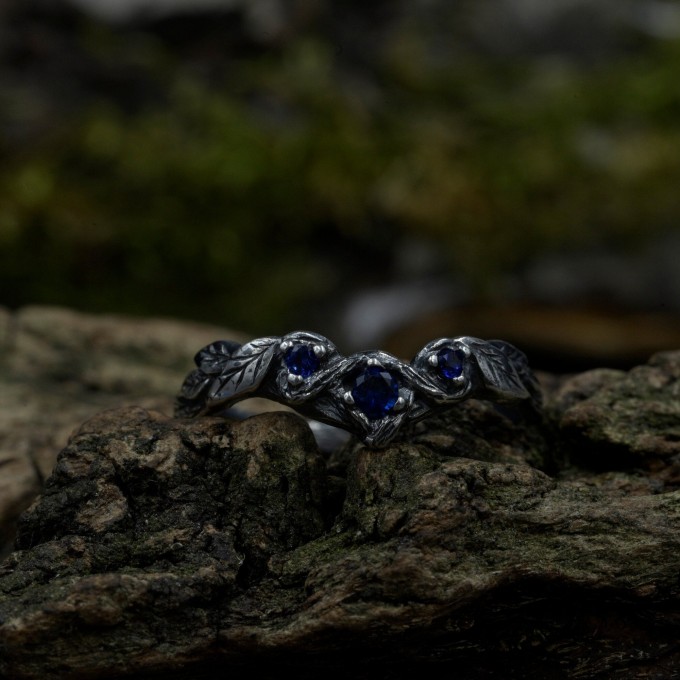 Twilight Majesty: Gothic Sterling Silver Ring with a Regal Sapphire