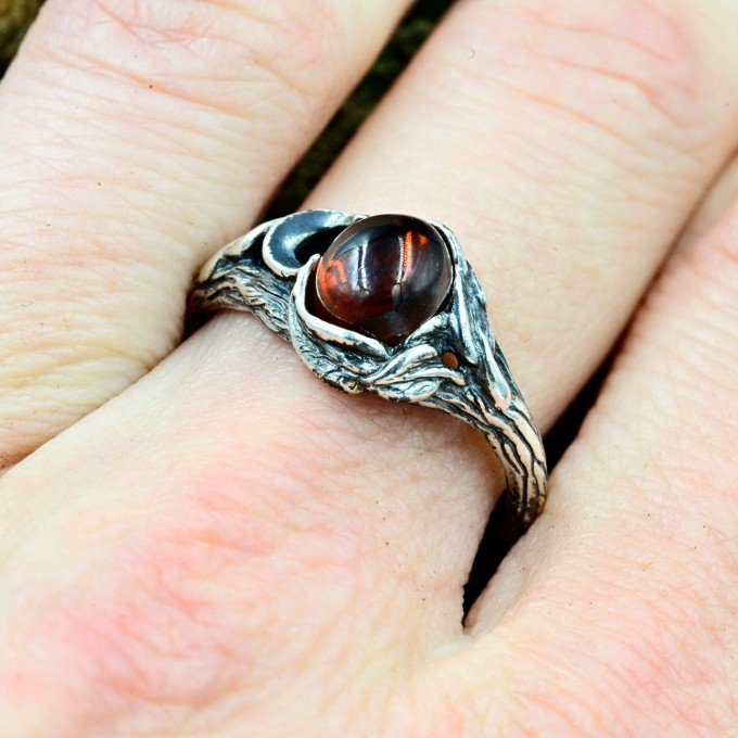 Gothic Garnet Ring with Enchanted Flame Design