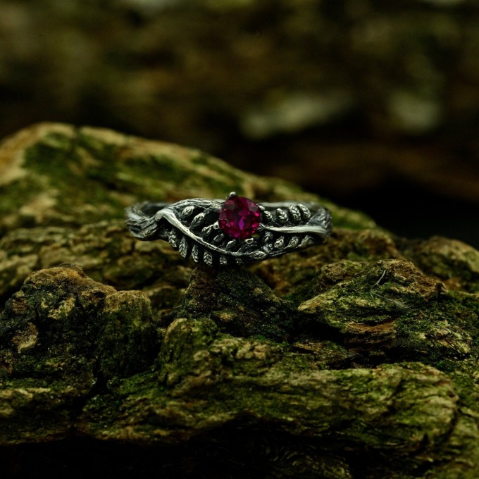 Crimson Flame: Twisted Gothic Ruby Ring