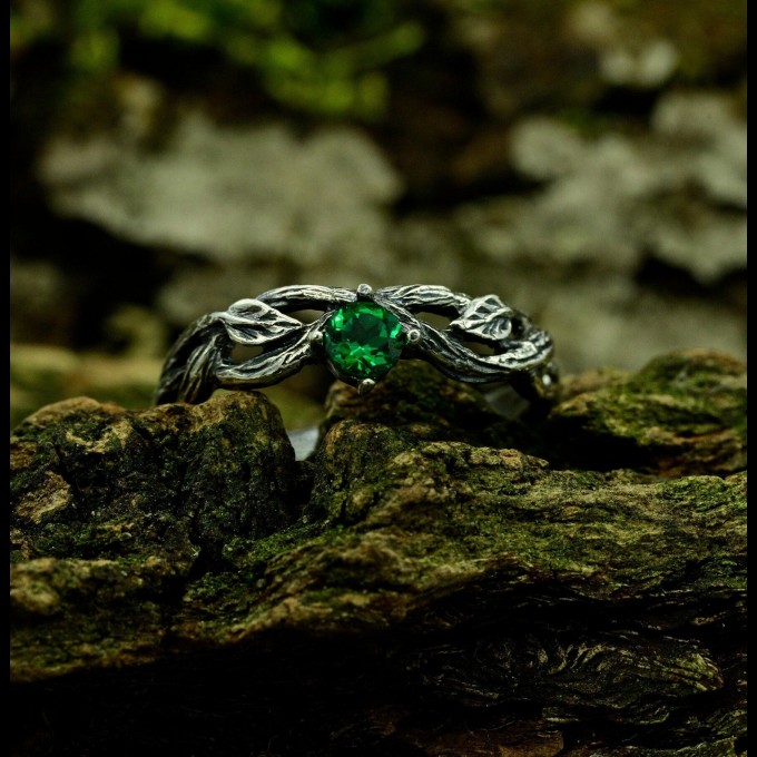 Gothic Emerald Ring with Enchanted Branch Design
