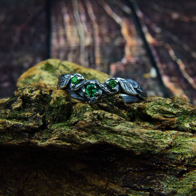 Enchanted Gothic Silver Ring with Emerald Vines