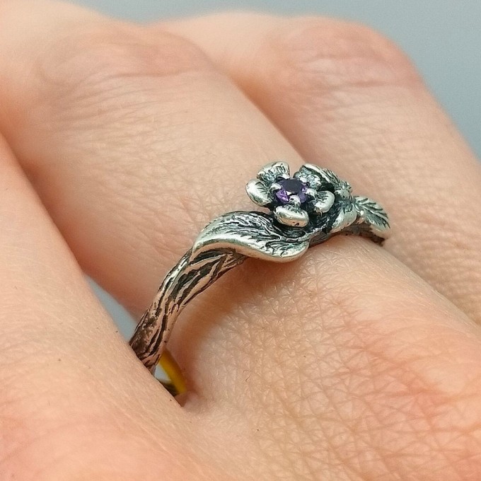 Gothic Floral Silver Ring with Amethyst Gemstone