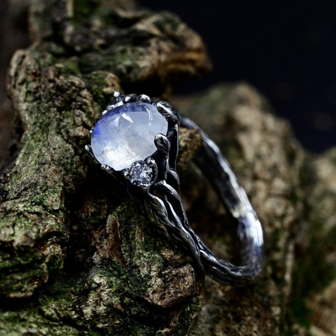 Celestial Bloom: Sterling Silver Ring with a Radiant Moonstone