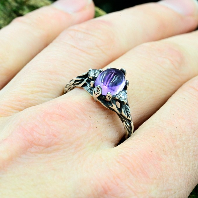 Gothic Amethyst Ring with Elegant Twisting Motif