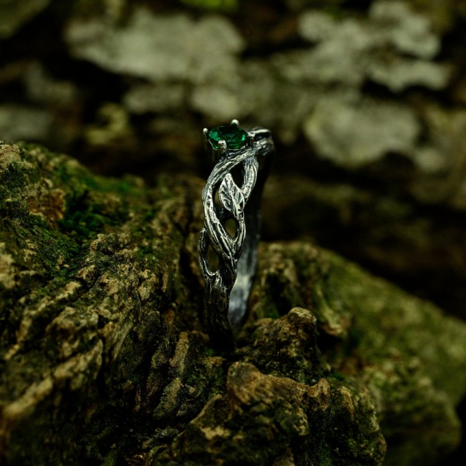 Gothic Emerald Ring with Enchanted Branch Design