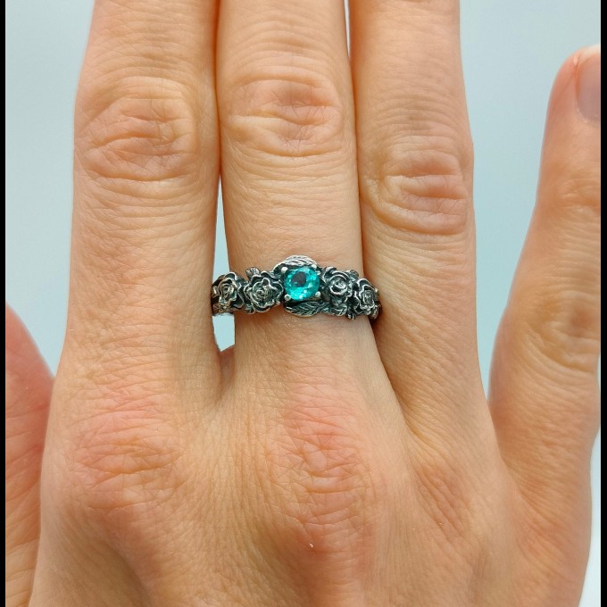 Twisted Silver Ring with Aquamarine Sparkle