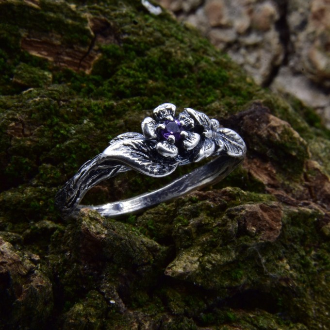 Unusual Sterling Silver Amethyst Minimalist Ring – Delicate Bohemian Design, Nature-Inspired Engagement Ring, Perfect Tiny Gift for Her