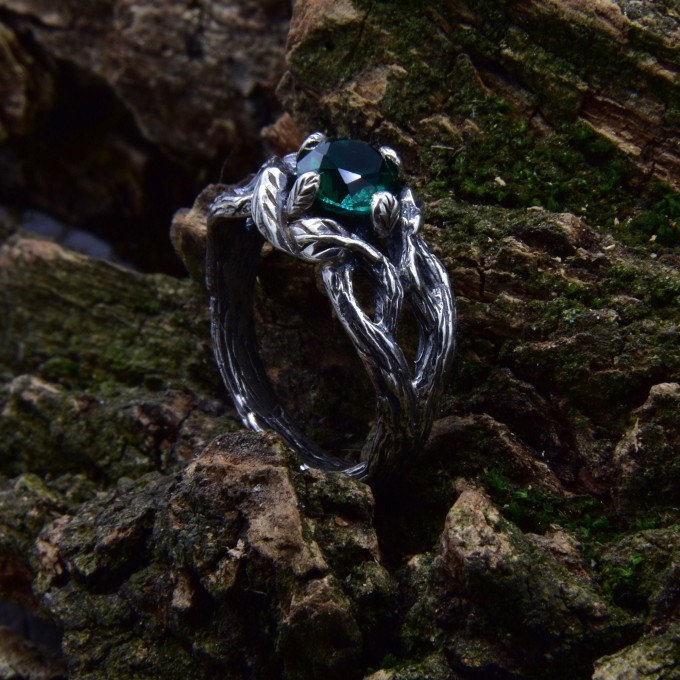 Gothic Silver Ring with an Enigmatic Emerald