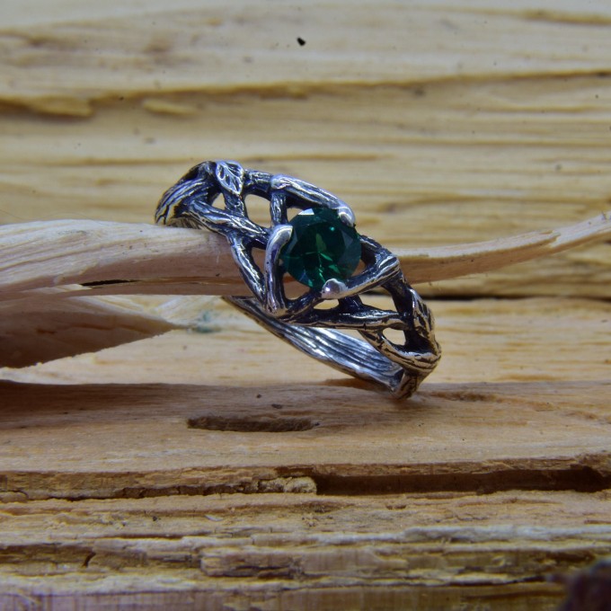 Handcrafted Silver Ring with Emerald - A Touch of Green Elegance