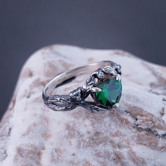 Forest Majesty: Sterling Silver Ring with a Radiant Emerald