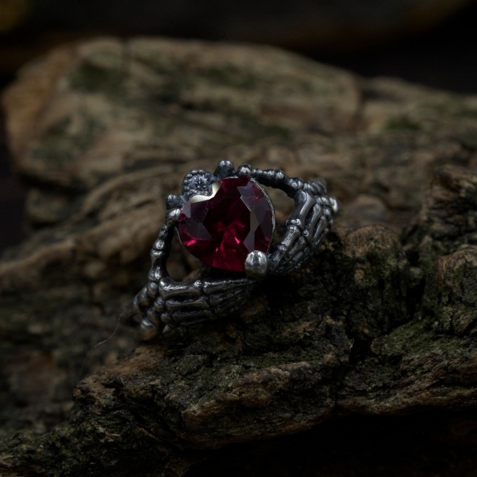 Heart-Shaped Ruby Ring - Gothic Charm in Dark Silver
