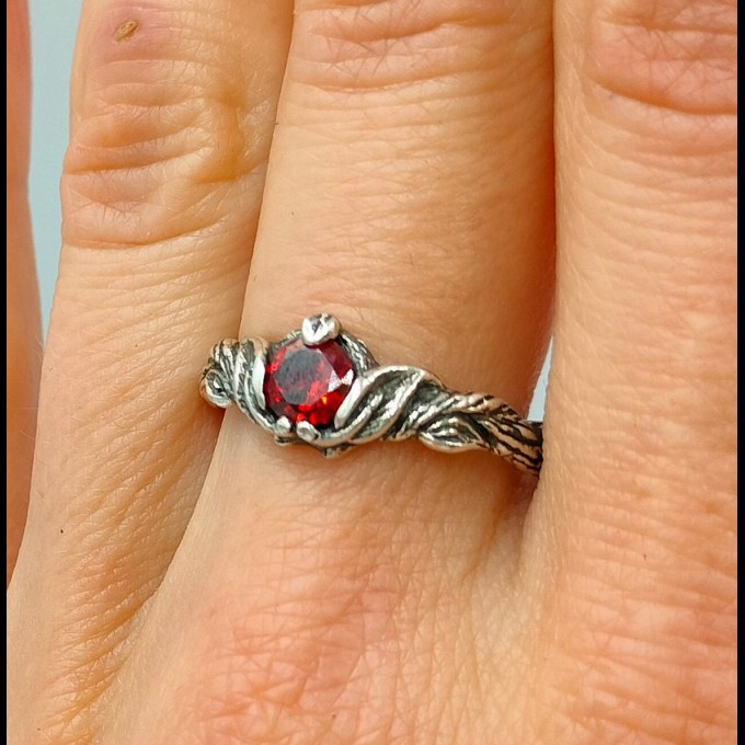 Gothic Garnet Ring with Majestic Flame Motif