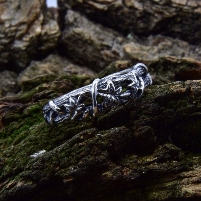Handcrafted Silver Gothic Vine Ring