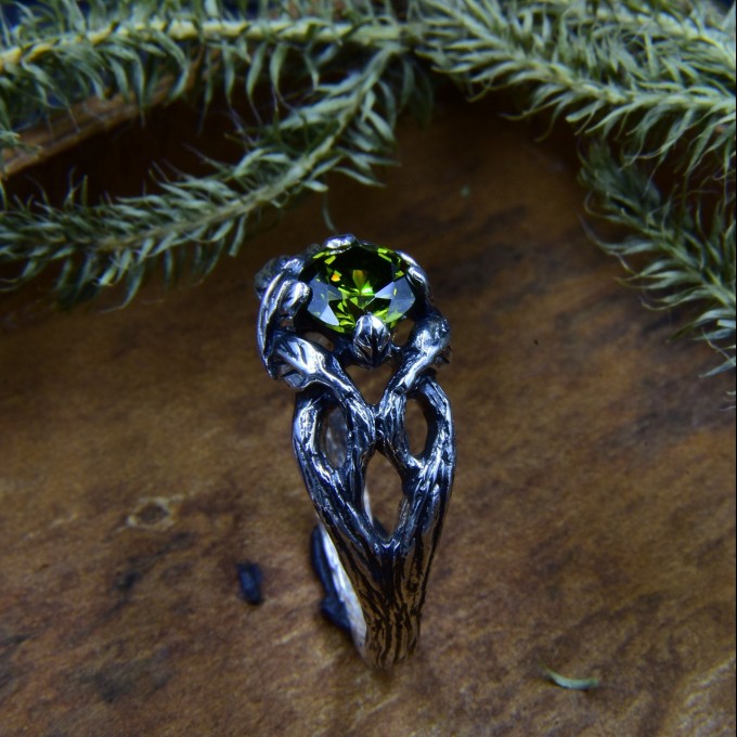 Nature-Inspired Gothic Ring with Bright Olivine
