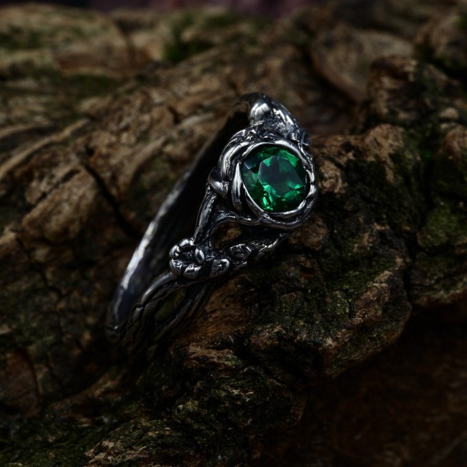 Throne of Ivy: Gothic Sterling Silver Ring with Enchanted Emerald