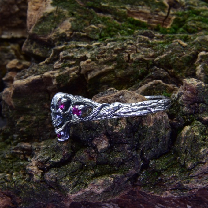 Crown of Shadows: Gothic Sterling Silver Ring with Skull and Amethysts