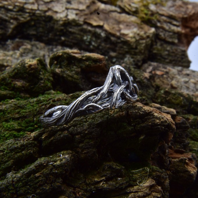 Woven Eternity: Gothic Sterling Silver Ring with Celtic Knotwork