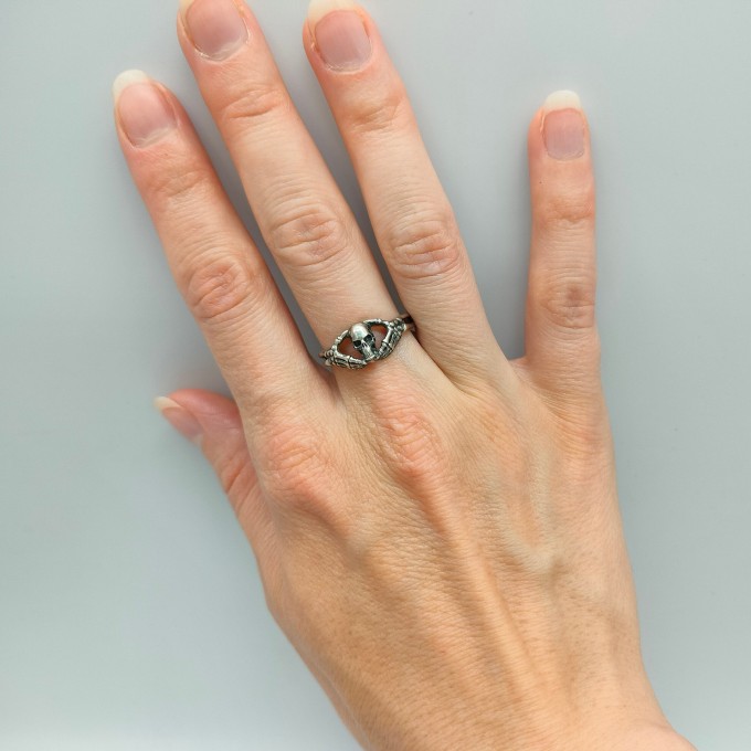 Dark Gothic Silver Ring with Skull and Garnet
