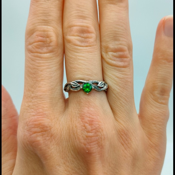 Gothic Emerald Ring with Enchanted Branch Design