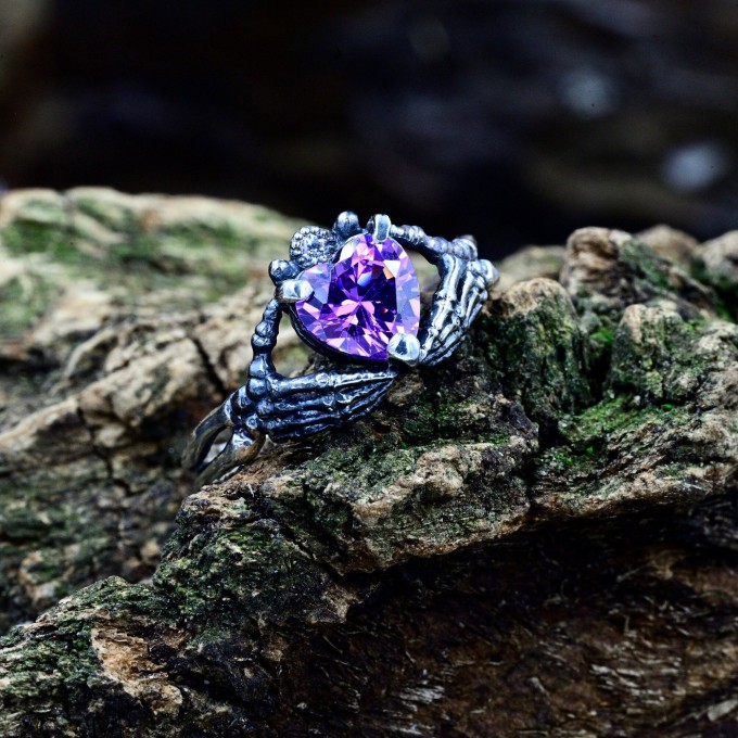 Majestic Gothic Silver Ring with Deep Amethyst Gemstone