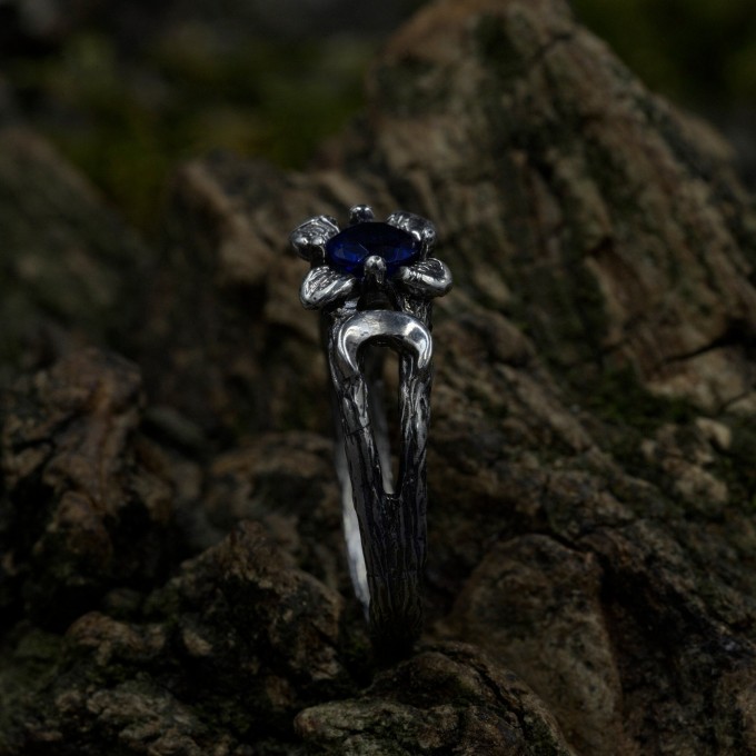 Stunning Silver Ring with Sapphire and Lunar Motif