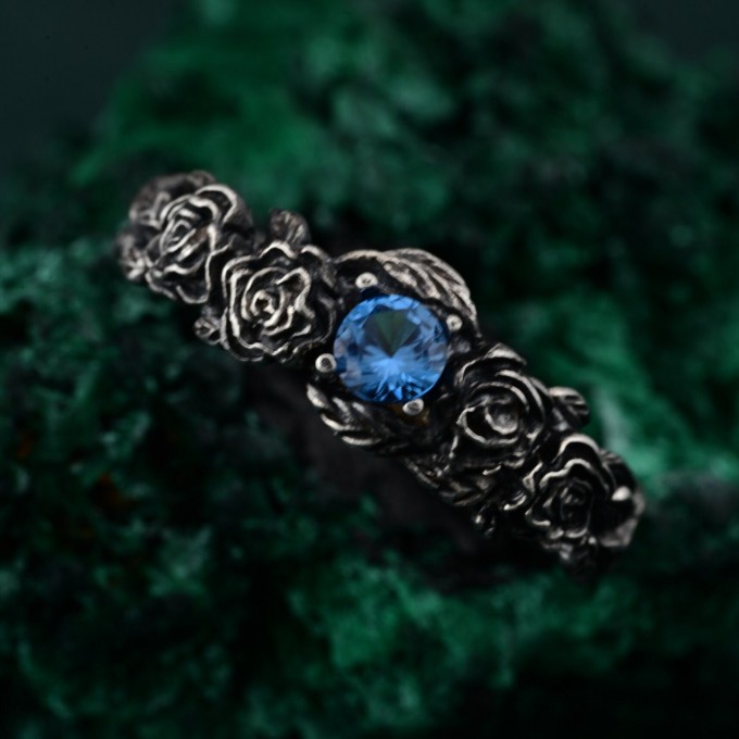 Blossom Silver Ring - Nature's Elegance with Floral Twig Accent