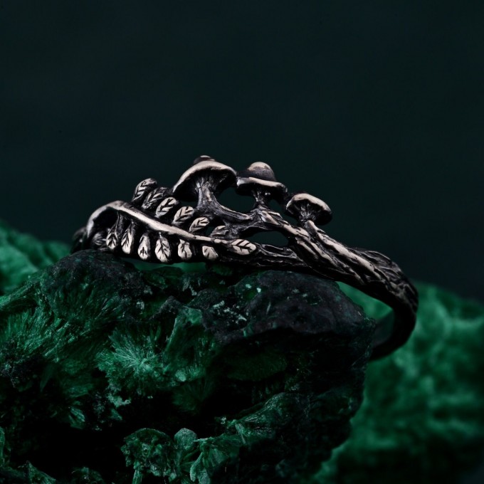 Unique Silver Mushroom Ring: Unisex Gothic Wedding Band