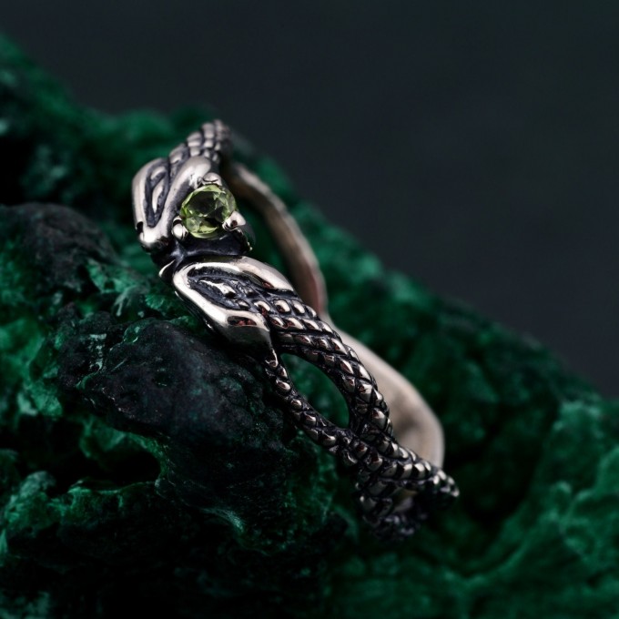 Serpentine Embrace Ring: Unique Twisted and Entwined Snake Band