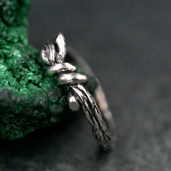 Unique Ring with Leaves - Wedding Ring with Leaf and Branch Design