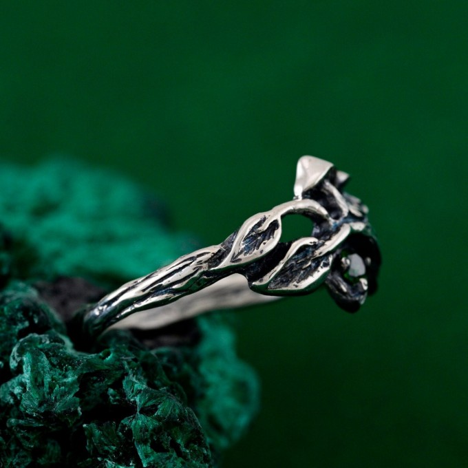Unisex Gothic Wedding Ring – Witchy Statement Ring, Silver Geometric Design, Unique Gothic Jewelry for All Genders
