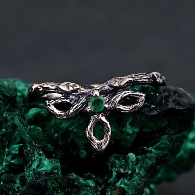 Whimsical Emerald Branch Tiara Ring – Rustic Cottagecore Bridal Jewelry, Artisan Silver Knot Wedding Band for Enchanted Forest Engagement