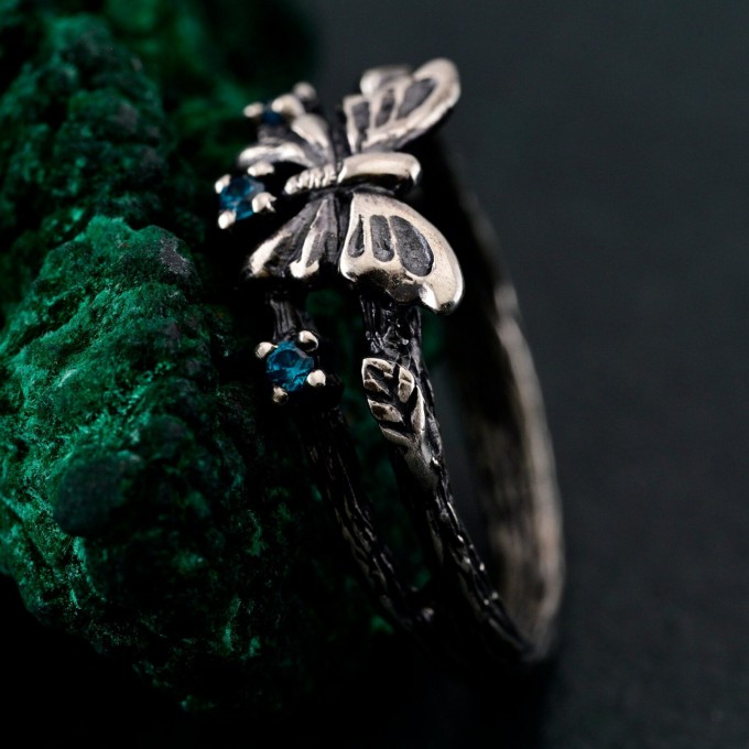 Elegant Ring Butterfly of Destiny - Unique and Graceful Butterfly Design