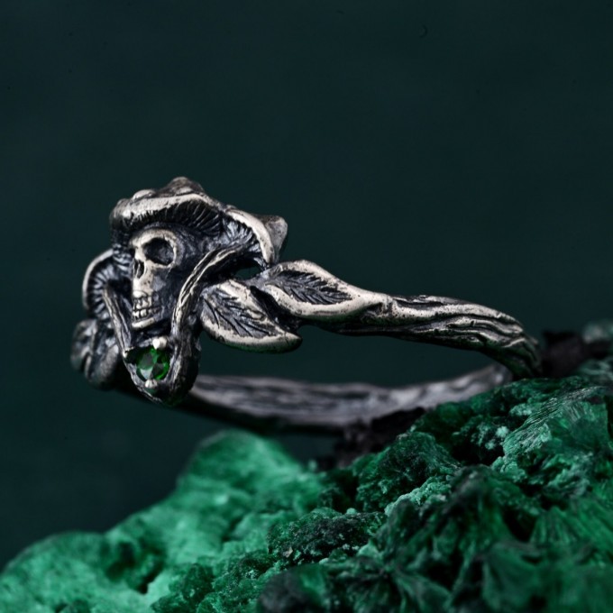 Forest Shadows: Sterling Silver Skull Ring
