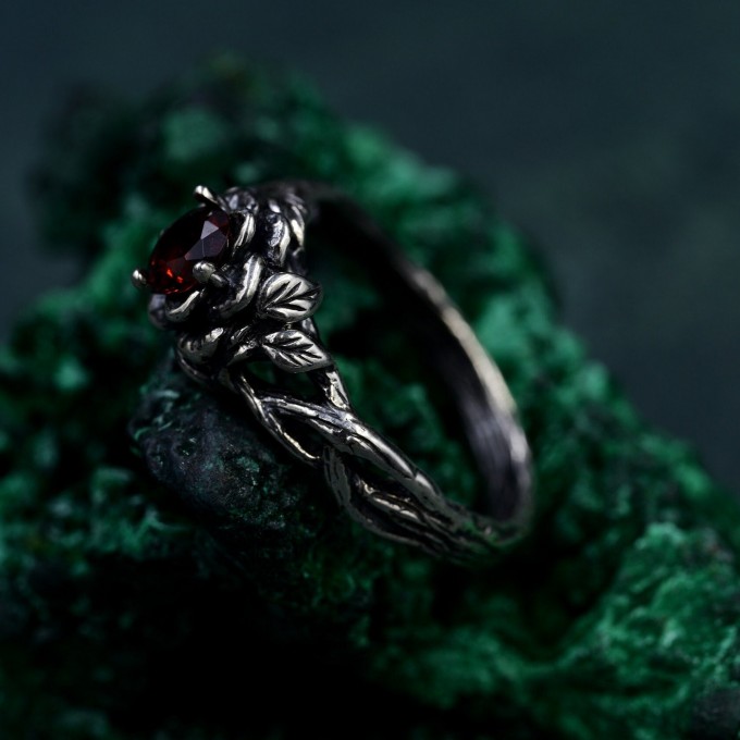 Lotus Elegance Silver Band – Unique Artisan Crafted Floral Ring for Him & Her