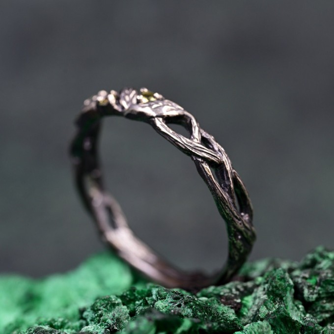 Nature-Inspired Silver Branch Ring with Three-Stone Peridot