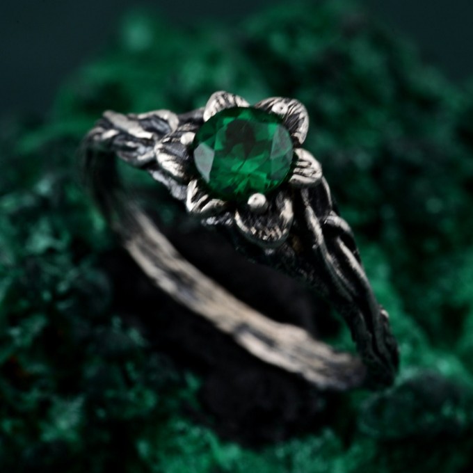 Botanical Elegance Ring - Nature's Bloom Twig Ring