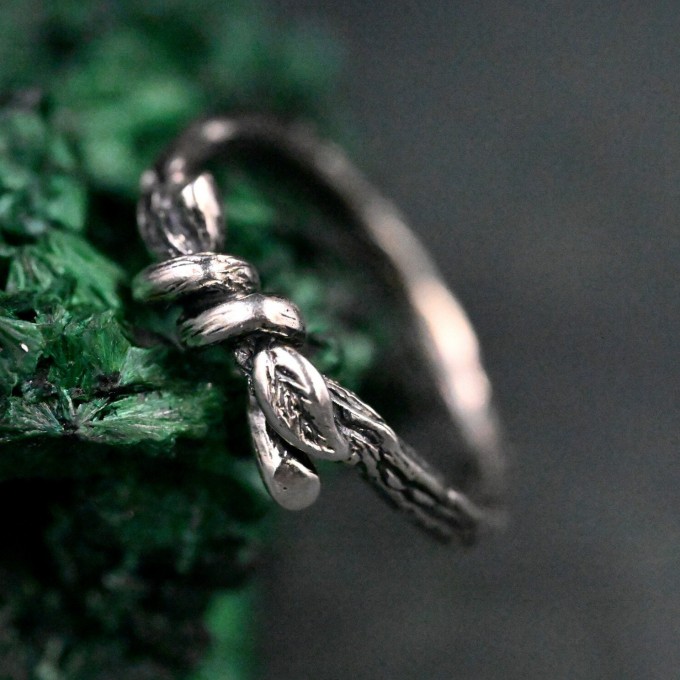 Unique Ring with Leaves - Wedding Ring with Leaf and Branch Design