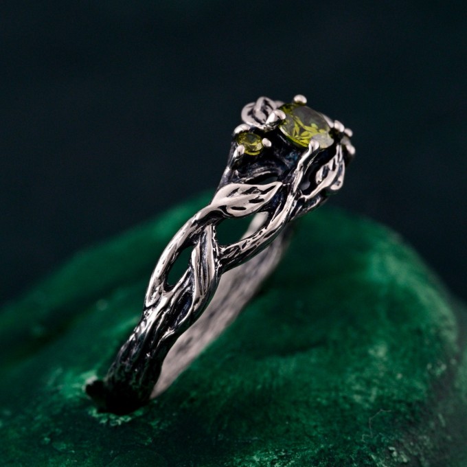 Nature's Finest Silver Leaf Elegance Ring